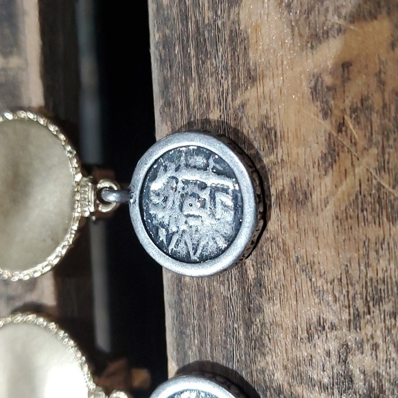 COIN DROP EARRINGS CLIP ON TWO TONE MIXED METAL - Picture 4 of 7